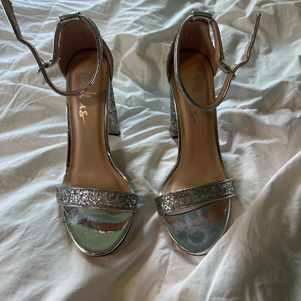 Lulu’s high heels